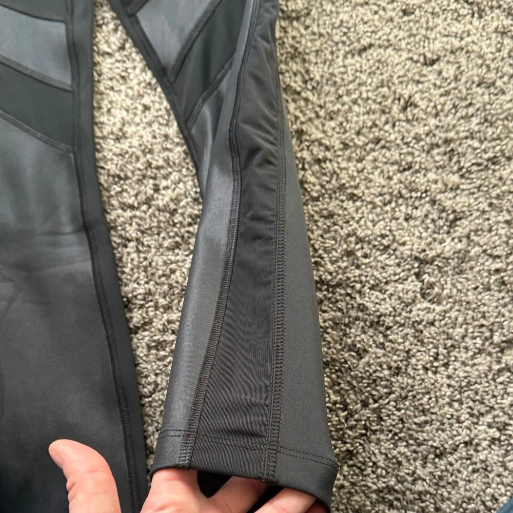 New Balance Black Leggings - Picture 4 of 5